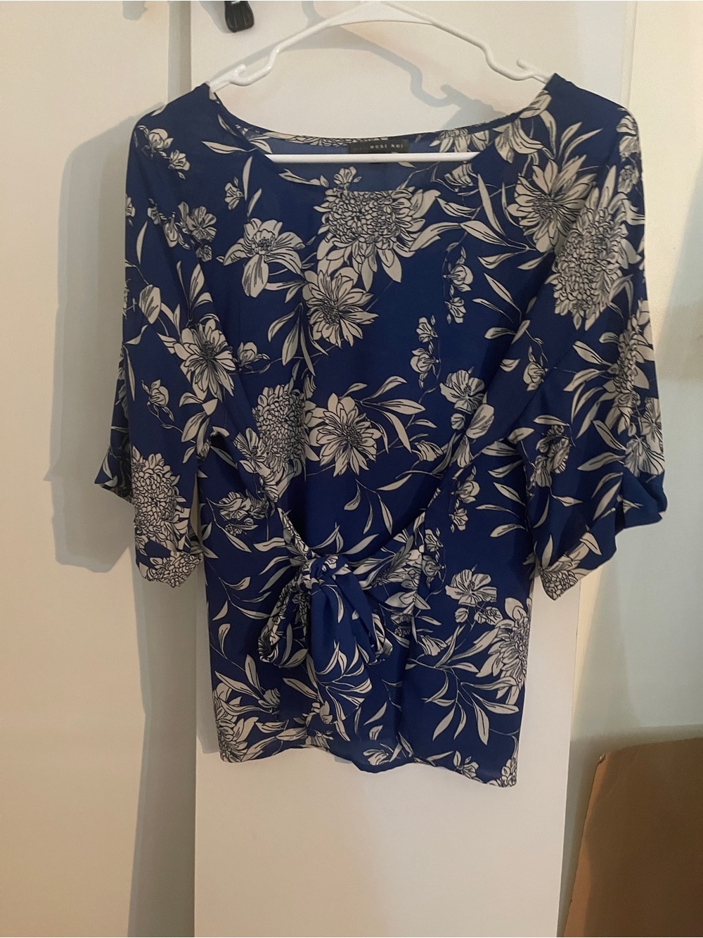 West Kei Blue and White Floral Tie-Front Blouse